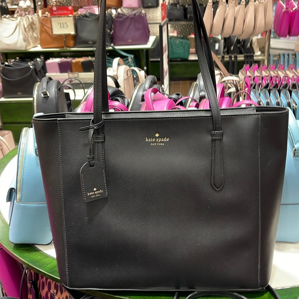 Kate Spade Schuyler Medium Tote
COLOR:
Black
NWT - Picture 1 of 16